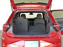 リアシートの背もたれが6:4分割で前方へ倒れますので、ラゲッジスペースが更に広がり、大きなお荷物にも対応します。