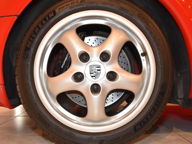 911カレラ 実走行3.2万キロ 整備記録簿11枚 ディーラー車 ミツワものステッカーあり サンルーフ ガーズレッド ブラックレザー ティプトロニック フルオリジナル 修復歴無し 取説 記録簿 スペアキー 業販可能(36枚目)