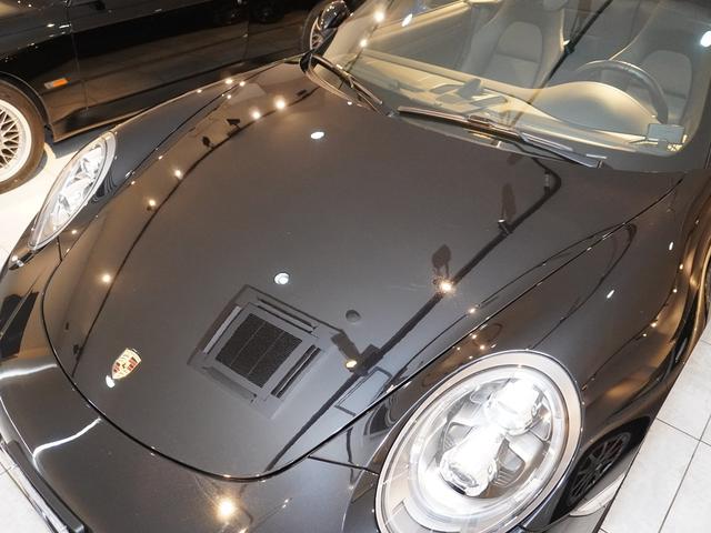 ９１１ ９１１ターボＳ　カブリオレ　２０１５ｙモデル　スポーツシートプラス　ＰＣＣＢ　スポーツクロノＰＫＧ　ダイナミックコーナリングライト　スポーツステアリング（パドルシフト）　水平対向６気筒　３．８Ｌ５６０ｐｓツインターボ（18枚目）