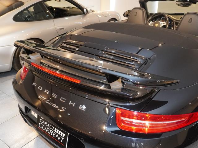 ９１１ターボＳ　カブリオレ　２０１５ｙモデル　スポーツシートプラス　ＰＣＣＢ　スポーツクロノＰＫＧ　ダイナミックコーナリングライト　スポーツステアリング（パドルシフト）　水平対向６気筒　３．８Ｌ５６０ｐｓツインターボ(27枚目)