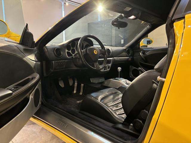 ３６０ モデナ　ディーラー車　左ハンドル　６速ＭＴ　タイミングベルト、ウォーターポンプ、サーモスタット、テンショナー、プーリー交換済　ミッションマウント交換済　フェラーリバッグ　過去販売車輌（8枚目）