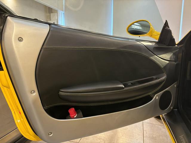 ３６０ モデナ　ディーラー車　左ハンドル　６速ＭＴ　タイミングベルト、ウォーターポンプ、サーモスタット、テンショナー、プーリー交換済　ミッションマウント交換済　フェラーリバッグ　過去販売車輌（13枚目）