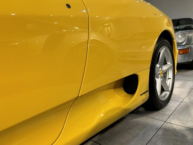 ３６０ モデナ　ディーラー車　左ハンドル　６速ＭＴ　タイミングベルト、ウォーターポンプ、サーモスタット、テンショナー、プーリー交換済　ミッションマウント交換済　フェラーリバッグ　過去販売車輌（28枚目）