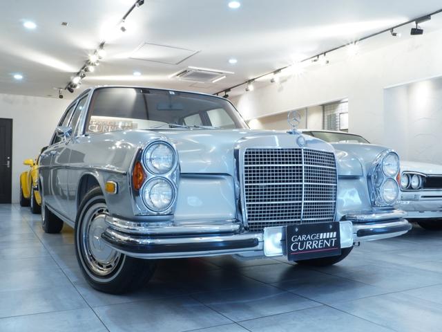 Ｓクラス ２８０ＳＥ３．５　ウエスタン自動車　ディーラー車　セダン　レッドレザー　左ハンドル　ホワイトステアリング　ホワイトリボンタイヤ　整備記録簿７枚　三角窓（2枚目）