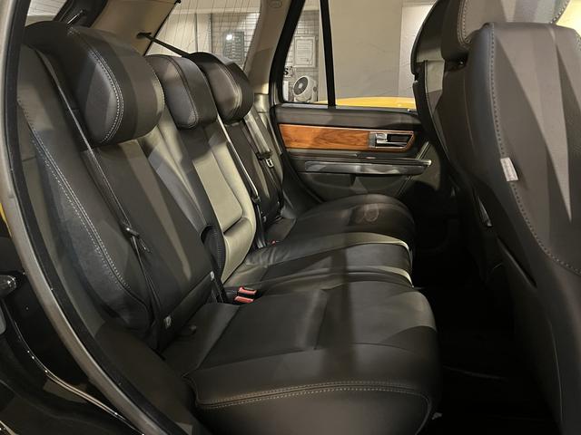 レンジローバースポーツ ５．０　Ｖ８　ユーザー様買取車輌　後期型　Ｖ８ＮＡ　５．０Ｌエンジン　安心のサンルーフレス　車検Ｒ９年１月２６日まで　記録簿８枚残ってます！（13枚目）