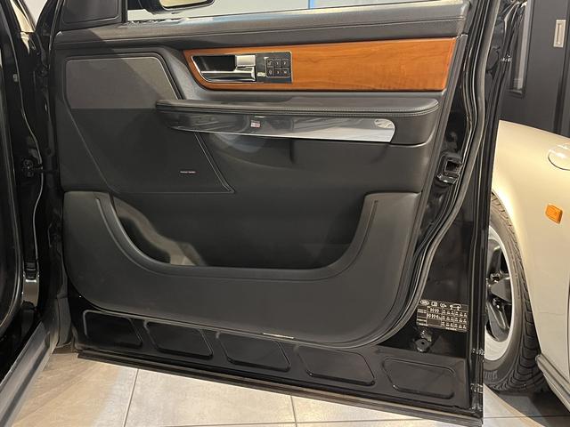 レンジローバースポーツ ５．０　Ｖ８　ユーザー様買取車輌　後期型　Ｖ８ＮＡ　５．０Ｌエンジン　安心のサンルーフレス　車検Ｒ９年１月２６日まで　記録簿８枚残ってます！（15枚目）