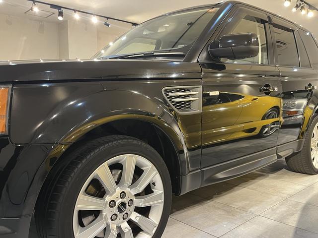 レンジローバースポーツ ５．０　Ｖ８　ユーザー様買取車輌　後期型　Ｖ８ＮＡ　５．０Ｌエンジン　安心のサンルーフレス　車検Ｒ９年１月２６日まで　記録簿８枚残ってます！（24枚目）