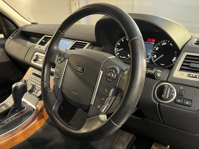 レンジローバースポーツ ５．０　Ｖ８　ユーザー様買取車輌　後期型　Ｖ８ＮＡ　５．０Ｌエンジン　安心のサンルーフレス　車検Ｒ９年１月２６日まで　記録簿８枚残ってます！（49枚目）