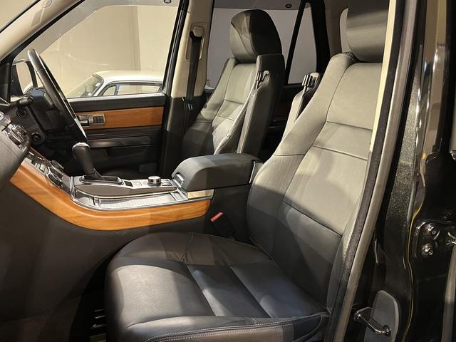 レンジローバースポーツ ５．０　Ｖ８　ユーザー様買取車輌　後期型　Ｖ８ＮＡ　５．０Ｌエンジン　安心のサンルーフレス　車検Ｒ９年１月２６日まで　記録簿８枚残ってます！（55枚目）