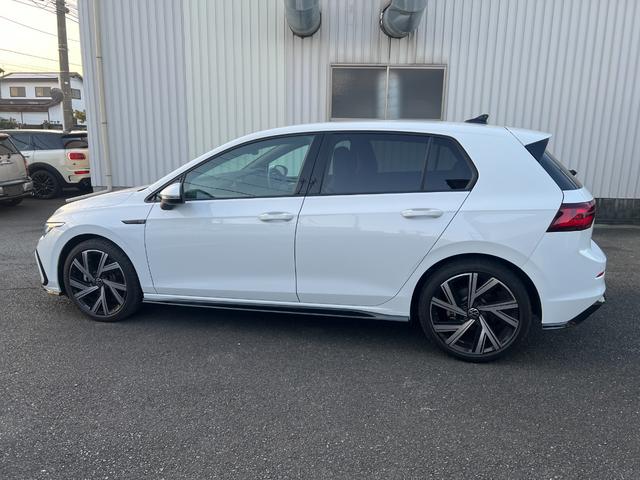 ゴルフ ＴＤＩ　Ｒライン　プラチナムエディション　禁煙車　ディーゼル　ＤＣＣパッケージ　ＡＣＣ　ヘッドラップディスプレイ　ステアリングヒーター（5枚目）
