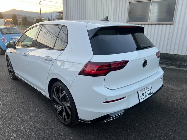 ゴルフ ＴＤＩ　Ｒライン　プラチナムエディション　禁煙車　ディーゼル　ＤＣＣパッケージ　ＡＣＣ　ヘッドラップディスプレイ　ステアリングヒーター（9枚目）