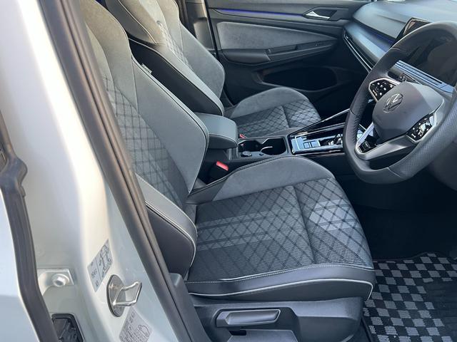 ゴルフ ＴＤＩ　Ｒライン　プラチナムエディション　禁煙車　ディーゼル　ＤＣＣパッケージ　ＡＣＣ　ヘッドラップディスプレイ　ステアリングヒーター（13枚目）