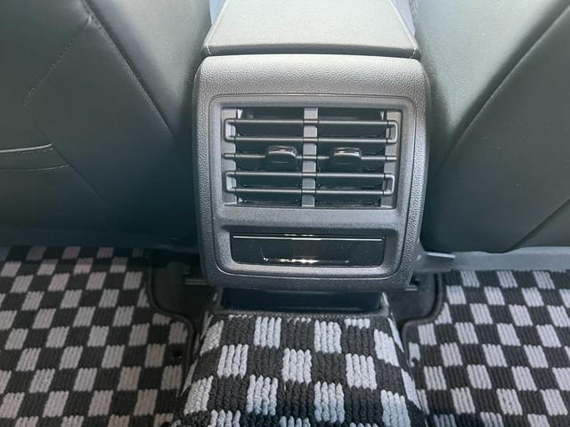 ゴルフ ＴＤＩ　Ｒライン　プラチナムエディション　禁煙車　ディーゼル　ＤＣＣパッケージ　ＡＣＣ　ヘッドラップディスプレイ　ステアリングヒーター（40枚目）