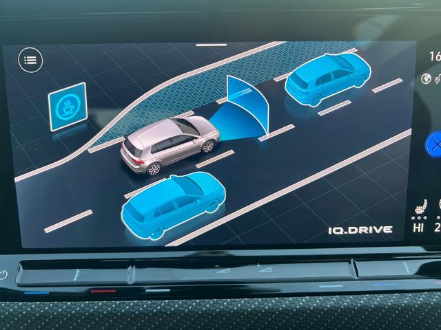 ゴルフ ＴＤＩ　Ｒライン　プラチナムエディション　禁煙車　ディーゼル　ＤＣＣパッケージ　ＡＣＣ　ヘッドラップディスプレイ　ステアリングヒーター（45枚目）