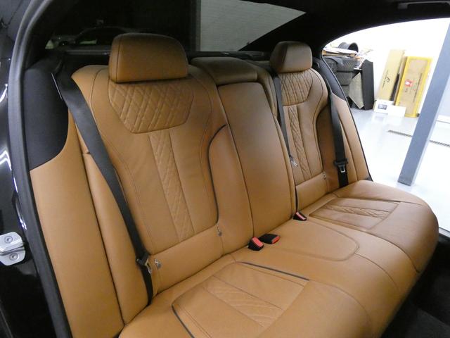 ７シリーズ ７４５ｅ　Ｍスポーツ　後期型　ガラスＳＲ　コニャック革　シートヒーター＆ベンチレーター　４ゾーンＡＣ　純正ＨＤＤナビ地デジ　ｈａｒｍａｎ／Ｋａｒｄｏｎサウンド　ＨＵＤ＆ＰＤＣ　トップビュー＋３Ｄビュー　Ｄアシストプロ　レーザーライト　専用２０ＡＷ　禁煙（31枚目）