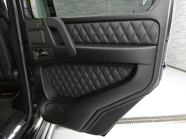 Gクラス G63 V8ツインターボ 正規D車 designo外装色 エクスクルーシブインテリアPKG SR designo黒革 シートヒーター&ベンチレーター ナビ harman/kardon 純正S&Bカメラ PTS ディストロ&BSA 赤キャリパー 専用20AW(32枚目)