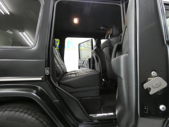 Gクラス G63 V8ツインターボ 正規D車 designo外装色 エクスクルーシブインテリアPKG SR designo黒革 シートヒーター&ベンチレーター ナビ harman/kardon 純正S&Bカメラ PTS ディストロ&BSA 赤キャリパー 専用20AW(33枚目)
