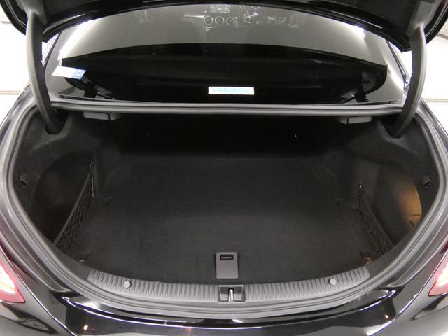 Cクラス C63 S V8ツインターボ 右H正規D車 EXC-PKG 黒革 シートヒーター 純正HDDナビ地デジ Burmesterサウンド Bカメラ&PTS レーダーセーフティPKG パナメリカーナグリル 赤キャリパー 専用19インチAW 禁煙車(11枚目)