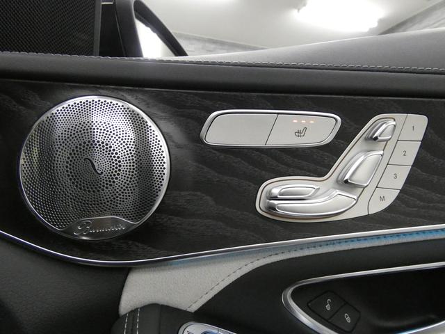 Cクラス C63 S V8ツインターボ 右H正規D車 EXC-PKG 黒革 シートヒーター 純正HDDナビ地デジ Burmesterサウンド Bカメラ&PTS レーダーセーフティPKG パナメリカーナグリル 赤キャリパー 専用19インチAW 禁煙車(15枚目)