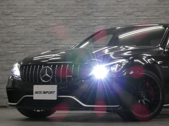 Cクラス C63 S V8ツインターボ 右H正規D車 EXC-PKG 黒革 シートヒーター 純正HDDナビ地デジ Burmesterサウンド Bカメラ&PTS レーダーセーフティPKG パナメリカーナグリル 赤キャリパー 専用19インチAW 禁煙車(19枚目)