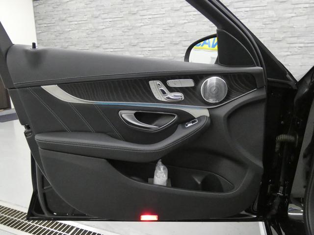 Cクラス C63 S V8ツインターボ 右H正規D車 EXC-PKG 黒革 シートヒーター 純正HDDナビ地デジ Burmesterサウンド Bカメラ&PTS レーダーセーフティPKG パナメリカーナグリル 赤キャリパー 専用19インチAW 禁煙車(28枚目)