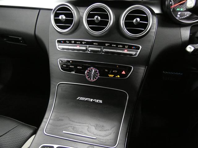 Cクラス C63 S V8ツインターボ 右H正規D車 EXC-PKG 黒革 シートヒーター 純正HDDナビ地デジ Burmesterサウンド Bカメラ&PTS レーダーセーフティPKG パナメリカーナグリル 赤キャリパー 専用19インチAW 禁煙車(45枚目)