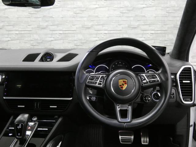 ターボ専用エクステリア＆２１インチＲＳスパイダーデザインホイール＆ＰＳＣＢ（ポルシェサーフェスコーテッドブレーキ）