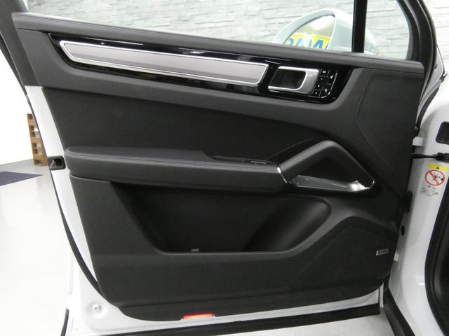 １８Ｗａｙ電動アダプティブスポーツシート（メモリー付）　全席シートヒーター