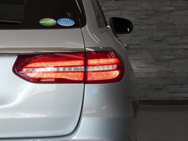 Eクラスステーションワゴン E250 ステーションワゴン アバンギャルドスポーツ 黒半革 シートヒーター 純正HDDナビ 地デジ&CarPlay 全周カメラ&PTS HUD&レーダーセーフティPKG マルチビームLED 電動Rゲート 純正19インチAW(24枚目)