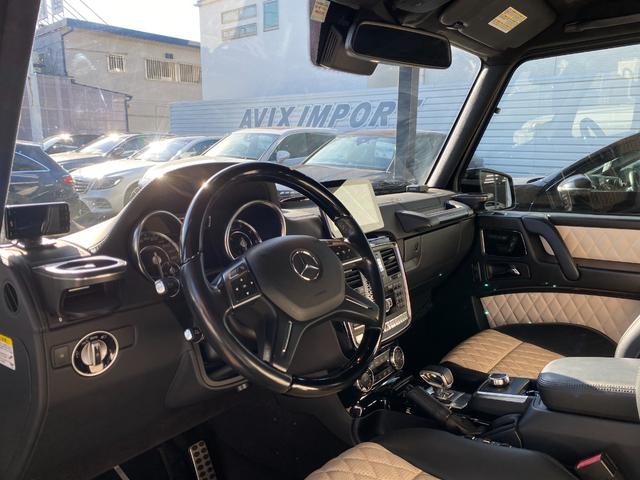 Gクラス G63 AMG 正規D車 デジーノEXCインテリアPKG SR ポーセレン/黒革(designo) シートヒーター&ベンチレーター 純正HDDナビ地デジ harman/kardon Bカメラ&Sカメラ&PTS ディストロ&BSA 赤キャリパー 純正21AW(4枚目)