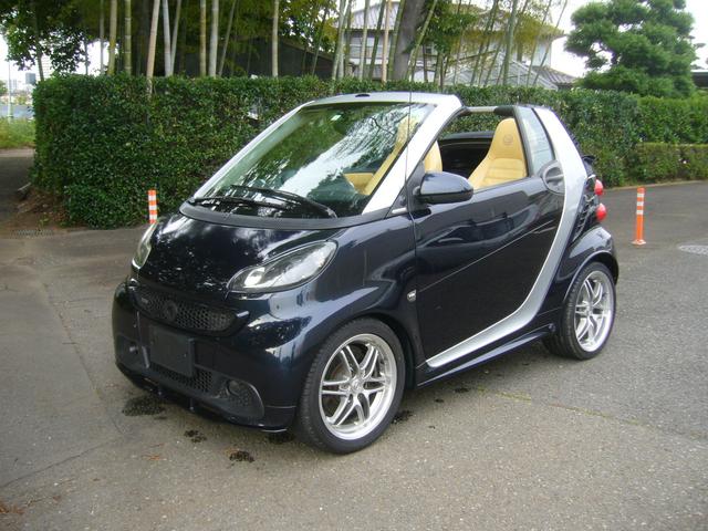 スマートフォーツーカブリオ ＢＲＡＢＵＳ　エクスクルーシブＥＤミッドナイトブルー　限定車　フルセグＴＶナビ　バックカメラ　クルーズコントロール　ＥＴＣ　本革シート　シートヒーター　ひじ掛け（2枚目）