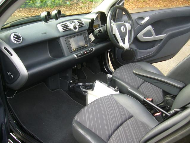 スマートフォーツーカブリオ ターボ フルセグTVナビ バックカメラ ドライブレコーダー前後 ミシュランタイヤ(10枚目)