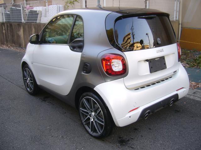 スマートフォーツークーペ BRABUS エクスクルーシブ フルセグTVナビ ETC ドライブレコーダー 本革シート シートヒーター(5枚目)