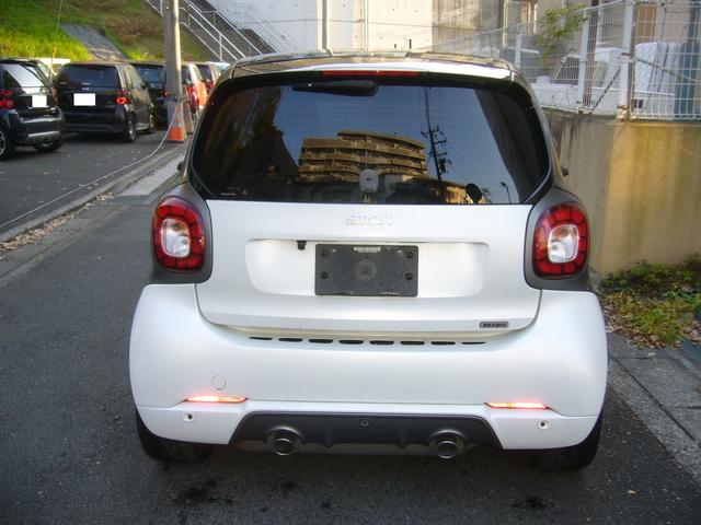 スマートフォーツークーペ BRABUS エクスクルーシブ フルセグTVナビ ETC ドライブレコーダー 本革シート シートヒーター(6枚目)