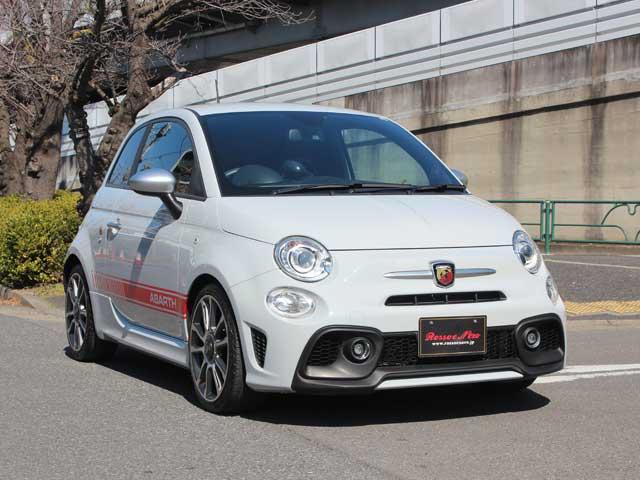 アバルト５９５ ツーリズモ　マニュアルモード付ＡＴ　右ハンドル　純正１７インチアルミホイール　キセノンヘッドライト　アップルカープレイ　ＬＥＤデイライト　ＥＴＣ（6枚目）