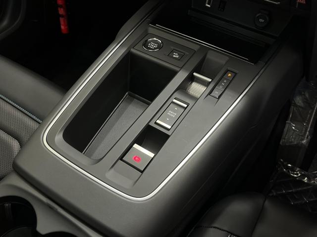 シャインパック　ブルーＨＤｉ　新車保証継承　ワンオーナー　電動シート　シートヒーター　サンルーフ　アダプティブクルーズコントロール　後席エアコン　禁煙車　純正１８インチアルミ　純正ディスプレイオーディオ　電動リアゲート　Ｂカメラ(14枚目)