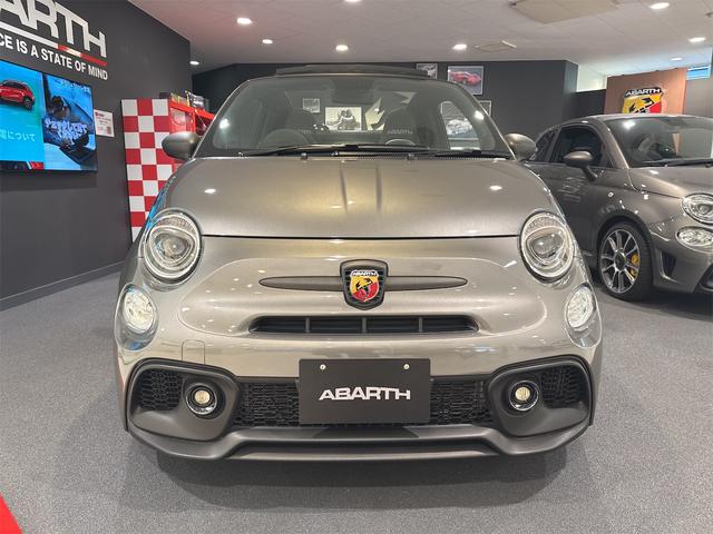 アバルト６９５Ｃ ツーリズモ　新車展示車両／生産終了モデル／電動ソフトトップ／アップルカープレイ／アンドロイドオート（2枚目）