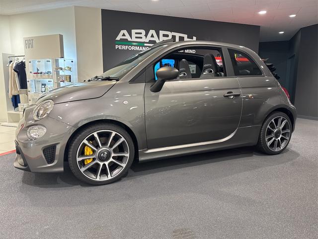 アバルト６９５Ｃ ツーリズモ　新車展示車両／生産終了モデル／電動ソフトトップ／アップルカープレイ／アンドロイドオート（5枚目）