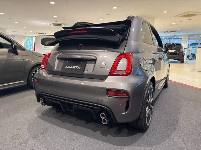 アバルト６９５Ｃ ツーリズモ　新車展示車両／生産終了モデル／電動ソフトトップ／アップルカープレイ／アンドロイドオート（8枚目）