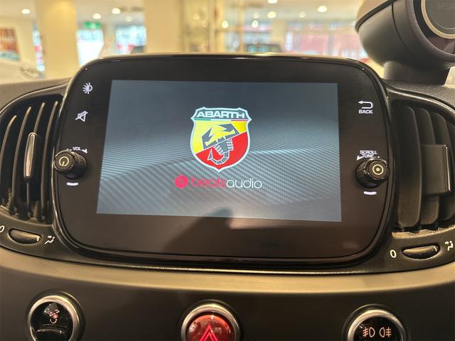 アバルト６９５Ｃ ツーリズモ　新車展示車両／生産終了モデル／電動ソフトトップ／アップルカープレイ／アンドロイドオート（10枚目）