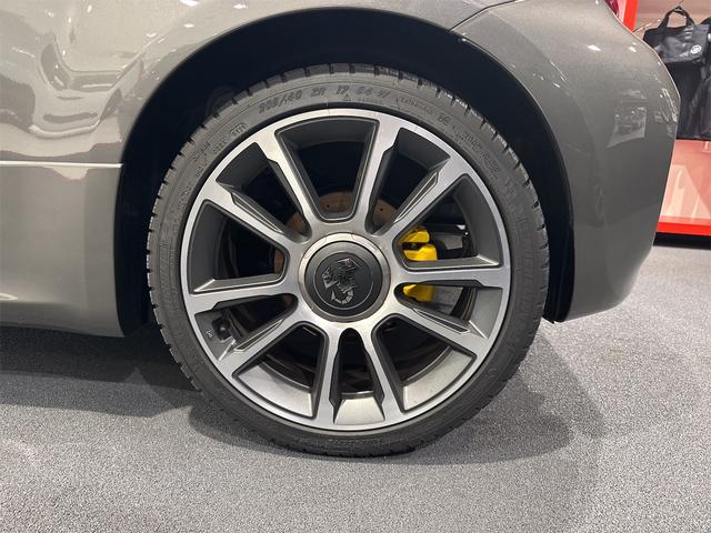 アバルト６９５Ｃ ツーリズモ　新車展示車両／生産終了モデル／電動ソフトトップ／アップルカープレイ／アンドロイドオート（20枚目）