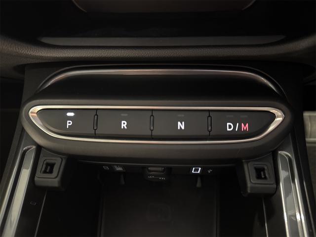 ６００ハイブリッド ラ　プリマ　試乗車／現行モデル／ナビゲーション標準装備／アップルカープレイ／アンドロイドオート／マイルドハイブリッド／ＦＩＡＴ　Ｃｏｎｎｅｃｔ／ＡＤＡＳ標準装備（11枚目）