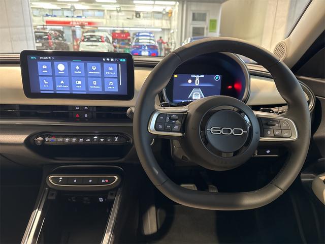 ６００ハイブリッド ラ　プリマ　試乗車／現行モデル／ナビゲーション標準装備／アップルカープレイ／アンドロイドオート／マイルドハイブリッド／ＦＩＡＴ　Ｃｏｎｎｅｃｔ／ＡＤＡＳ標準装備（15枚目）