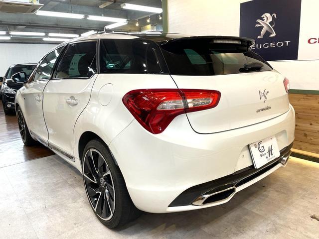 ＤＳ５ 　ｈｙｂｒｉｄ　Ａｉｒｄｒｅａｍ　国内未導入車　ディーゼルハイブリッド４　ガラスサンルーフ　コックピットルーフ　レザーシート　電動シート　クルーズコントロール　４ＷＤ（15枚目）