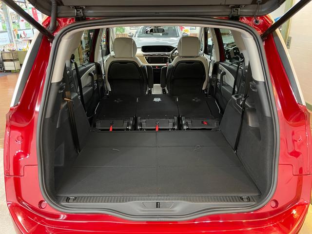 グランドC4 スペースツアラー シャイン ブルーHDi 直列4気筒ディーゼルターボエンジン レザーシート&オットマン 6速AT 3列7人乗りパノラマルーフ 純正フルセグTVナビ AppleCarPlay Bluetooth 全周囲カメラ 純正17インチAW(25枚目)