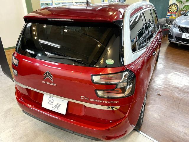 グランドC4 スペースツアラー シャイン ブルーHDi 直列4気筒ディーゼルターボエンジン レザーシート&オットマン 6速AT 3列7人乗りパノラマルーフ 純正フルセグTVナビ AppleCarPlay Bluetooth 全周囲カメラ 純正17インチAW(29枚目)
