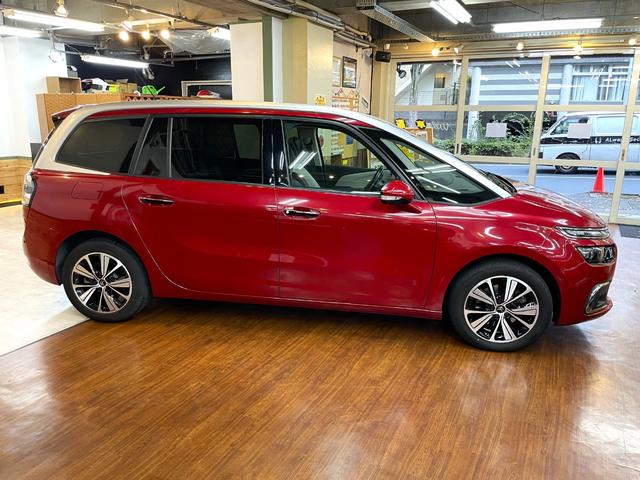 グランドC4 スペースツアラー シャイン ブルーHDi 直列4気筒ディーゼルターボエンジン レザーシート&オットマン 6速AT 3列7人乗りパノラマルーフ 純正フルセグTVナビ AppleCarPlay Bluetooth 全周囲カメラ 純正17インチAW(58枚目)