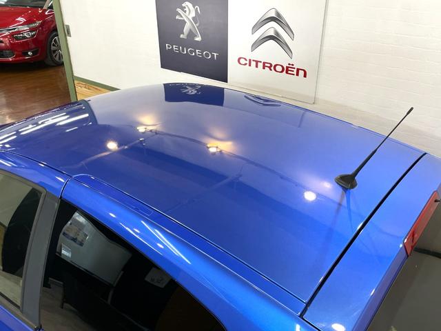 天井もとても綺麗です！大切に手入れされていたお車ですね♪