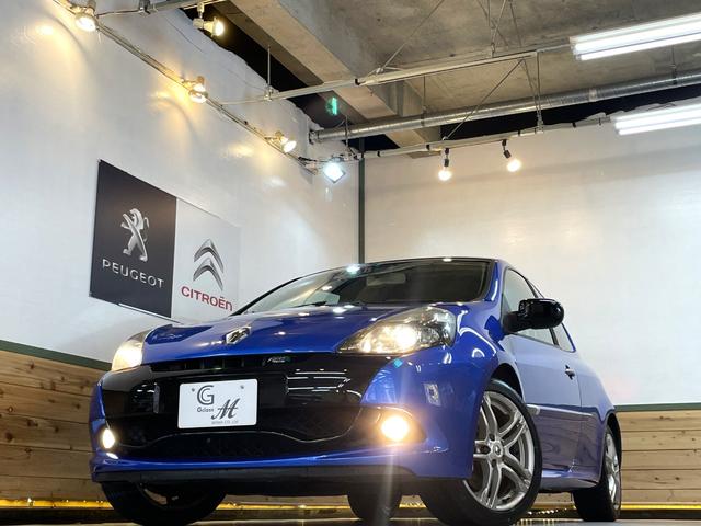 丈夫な足回り！日本車では味わえない乗り味が魅力です！ホイールのデザインもＧｏｏｏｏｄ！！