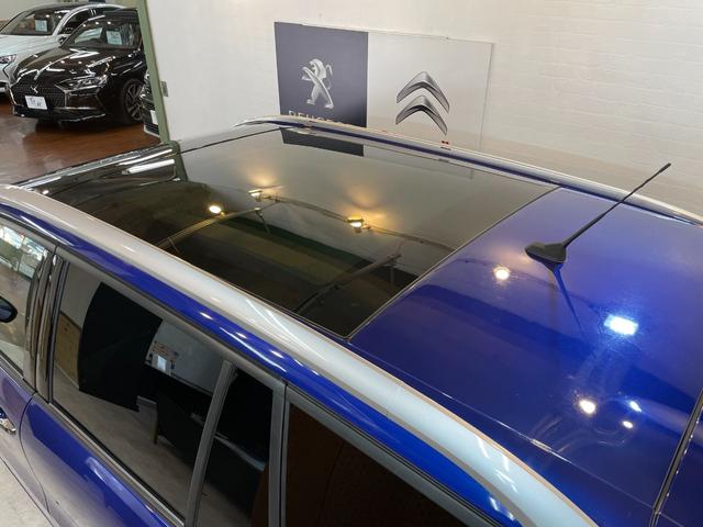 グランドＣ４ ピカソ フィール　ブルーＨＤｉ　３列７人乗り　ガラスルーフ　前後ドラレコ　バックカメラ　３６０°カメラ　ＥＴＣ　純正フルセグナビ　電動リアゲート　Ｂｌｕｅｔｏｏｔｈ　２Ｌ　ディーゼルターボエンジン　６速ＡＴ　ＵＳＢ入力端子（62枚目）